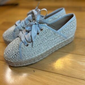 NWOT Menina Mila Elegant Crochet Glitter Espadrille Sneakers for Women